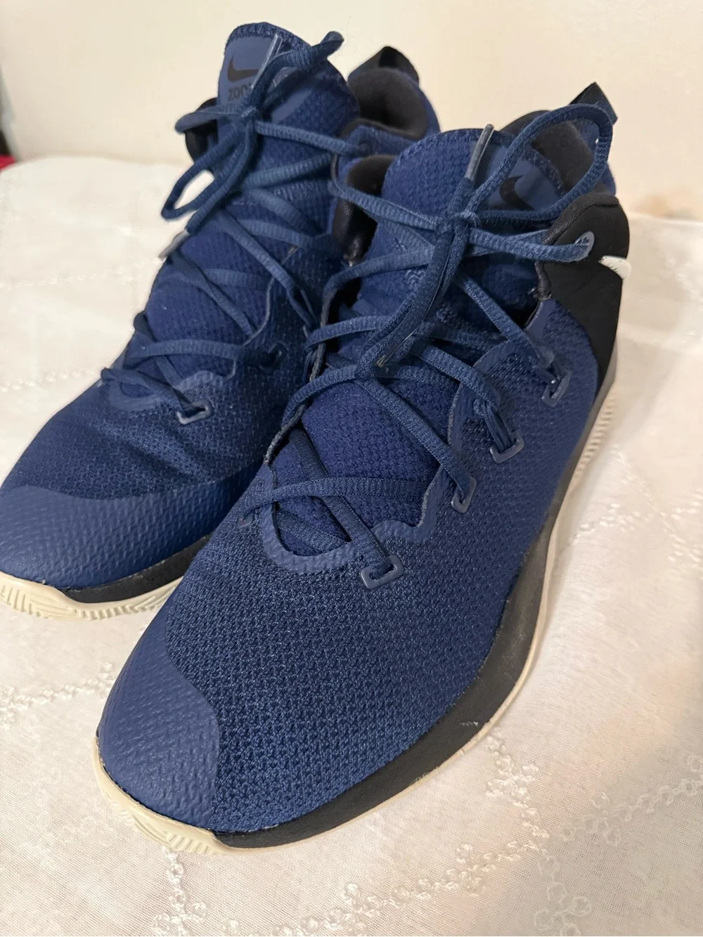 Nike Men’s Navy and White Athletic Basketball Shoes